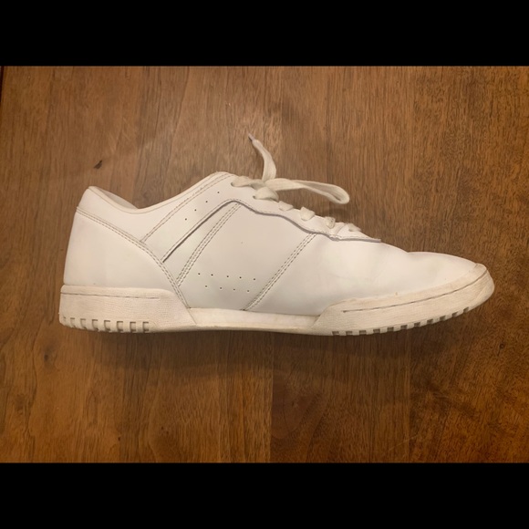 Women’s original Fila shoe - Picture 5 of 6